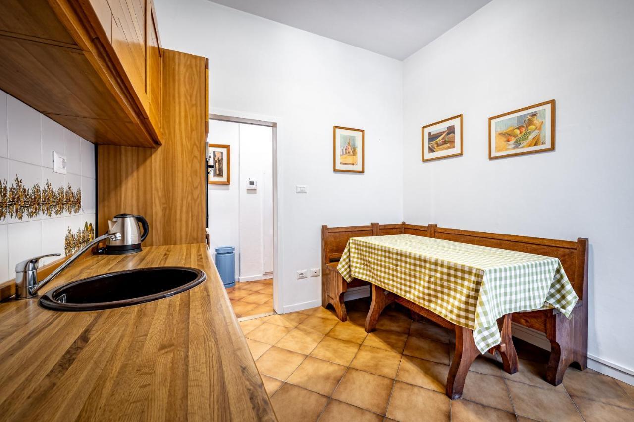 Yid Comfortable With Lift Apartment *